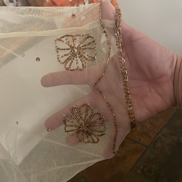 Beautiful Beaded shawl🥰 - Picture 4 of 8